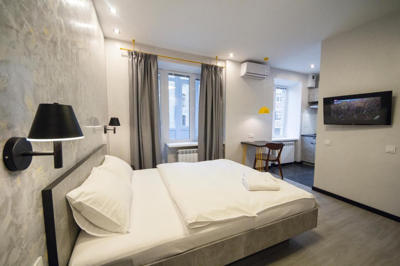 Modern On Baseina Near Arena Apartment